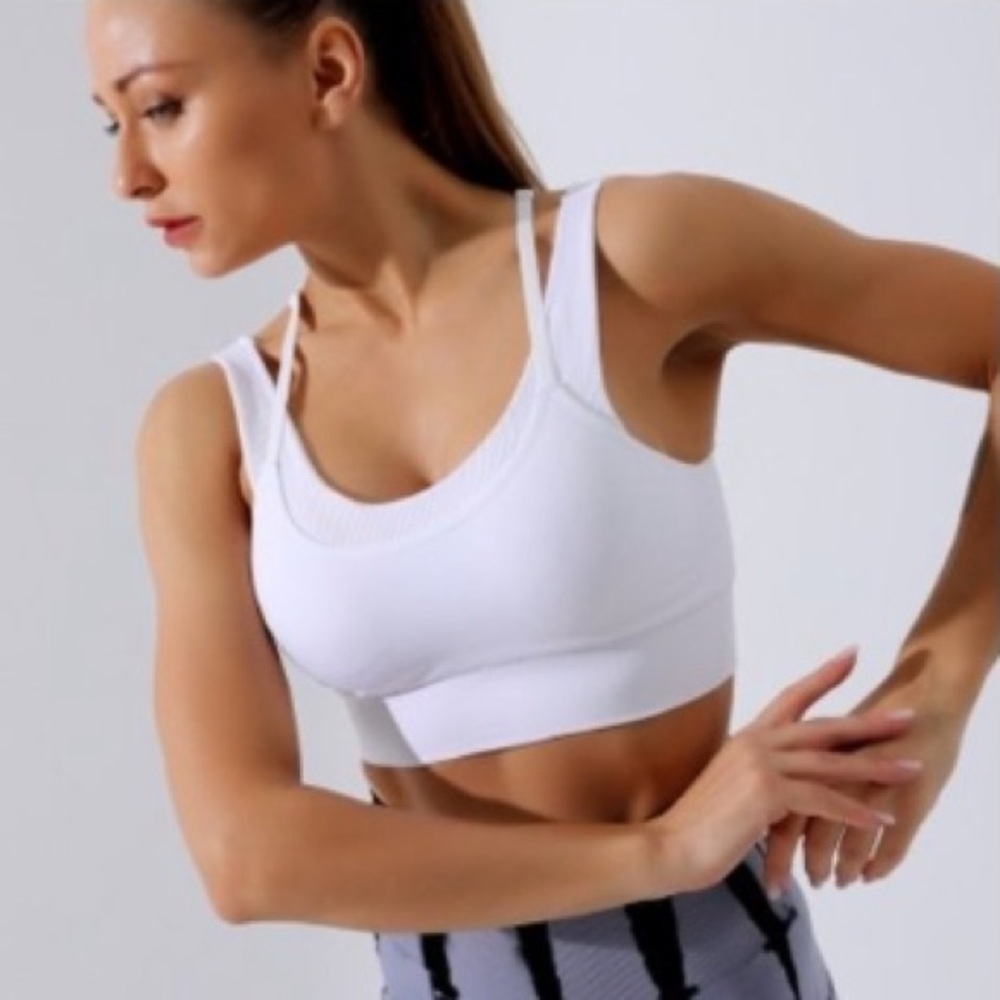 (B20) NEW Qbe Seamless‎ White Sports Bra, Size Large, NWOT